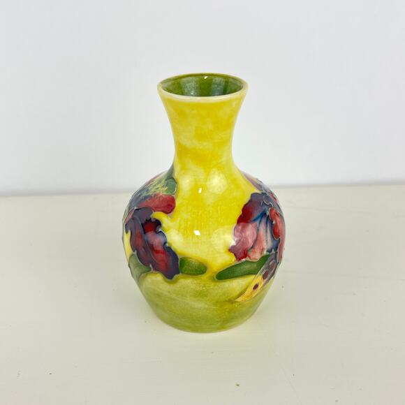 Vintage Moorcroft Pottery Bud Mini Vase With Orchid Pattern - Picture 2 of 6